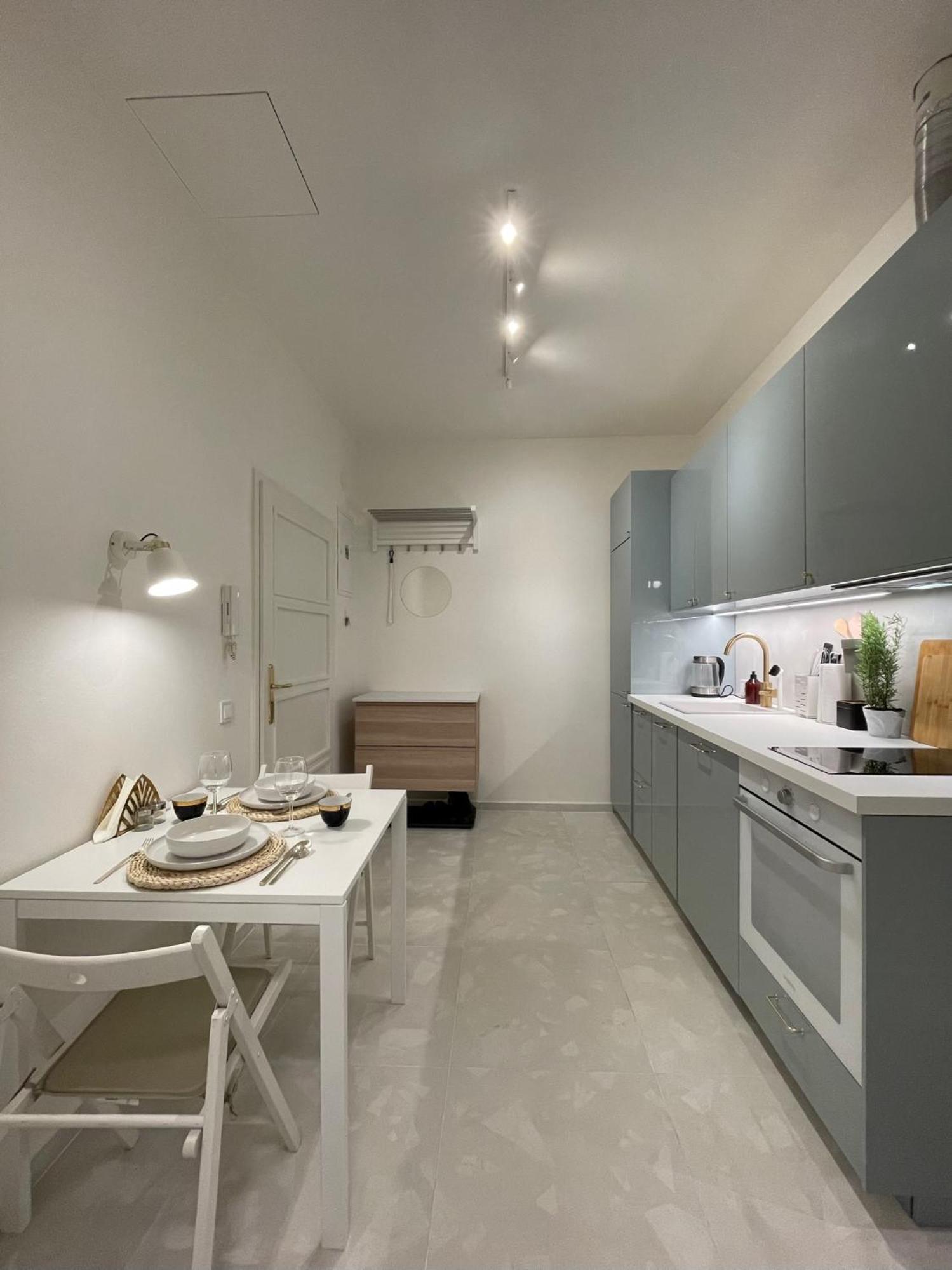 Urban Retreat I Modern Boho Apartments In Lovely Letna District - 10 Minutes From Old Town 프라하 외부 사진